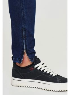 Bester Verkauf ⌛ Behype 👖 Jeanshose SPIKE In Dunkelblau Günstig Kaufen 👍 -Behype Verkäufe behype jeanshose spike in dunkelblau 9